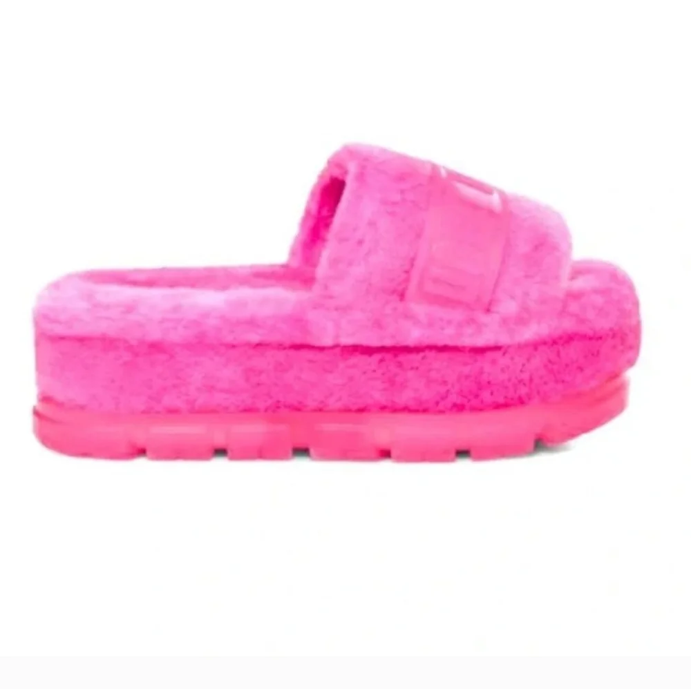 UGG cozy pink